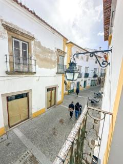 Largo Inn Suites Evora - Évora - 2