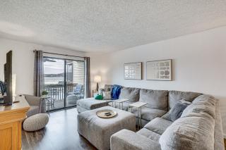 Waterfront Lake Ozark Condo with Access To 2 Pools - 0
