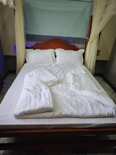 HILLS APARTMENTS - Kampala - 1