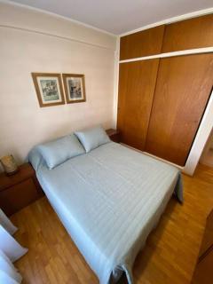 Amplio departamento con 1 dormitorio excelente ubicación - La Plata - 6