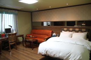 Gunsan Western Hotel - 9