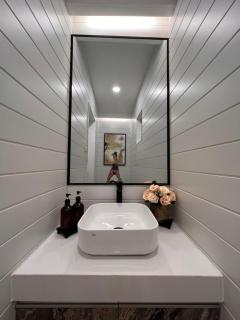 Bonel Townhouse Tagaytay - Alfonso - 2