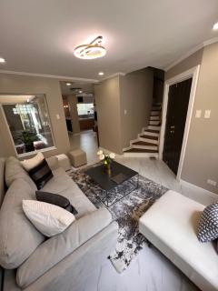 Bonel Townhouse Tagaytay - Alfonso - 9