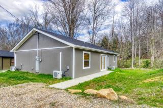 Misty Cove Cabin, Pickleball Court, Creek, WIFI, Mountain Views, No Cleaning Fee - 8