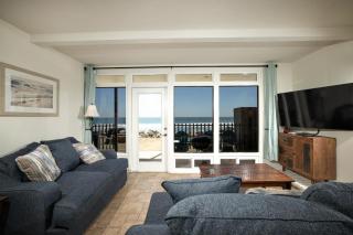 Beachfront Retreat - Oceanside - 8