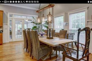 Close to Downtown, 11-Person Swim Spa-Hot Tub, 75" TV 4 Movie Nights, Spacious, Walk To Restaurants, Ping Pong - 7