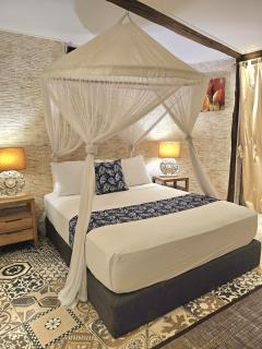 Villa Aurora: 4 BR, Front Beach - Gili Meno - 1