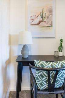 City Living: Upper Studio Haven on Wilmer - Christchurch - 6