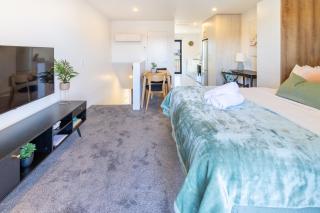 City Living: Upper Studio Haven on Wilmer - Christchurch - 9