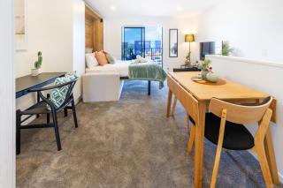 City Living: Upper Studio Haven on Wilmer - Christchurch - 8