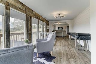 Stay in a Historic Gold Mine Town w/Mountain Views - 4