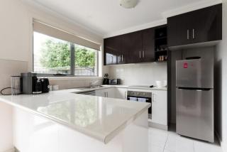 Comfortable Home 10 Minutes from Town - Wifi and Garage - Newnham - 9