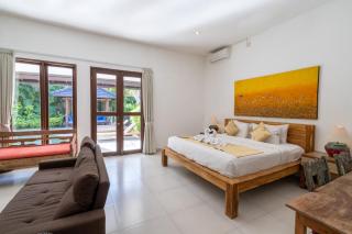 Enclose living 5Br Villa Center of Seminyak Near Beach - Seminyak - 9