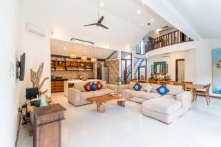 Enclose living 5Br Villa Center of Seminyak Near Beach - Seminyak - 7