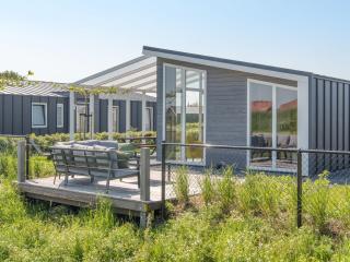 Detached House in Zeeland with Scenic Terrace - Wemeldinge - 0