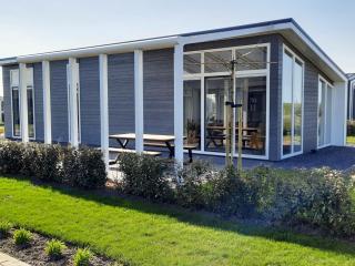 Detached House in Zeeland with Scenic Terrace - Wemeldinge - 4