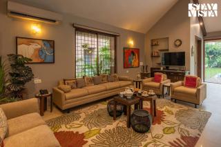 StayVista Ishva Bungalow with Pool & Lawn - kolkata - 5