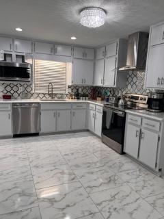 Gorgeous home in Lilburn - Lilburn - 7
