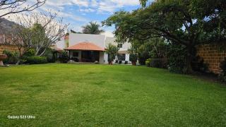 Casa de 1 nivel con alberca en fraccionamiento las Fincas. - Jiutepec - 0