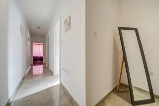 Modern & Central Two Bed - Balluta Bay - Sleep 6 - 2