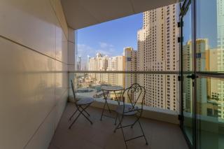 Maison Privee - Stunning JBR Retreat w/ Partial Sea & Marina Views - Dubai - 3