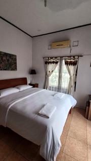 @House of Belva Pleret Balong Waterpark - Gondowulung - 6