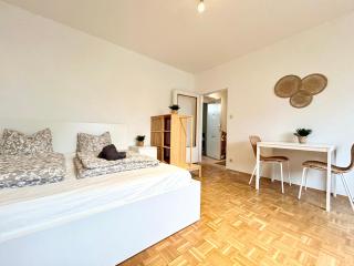 StayRoom Apartments I "Woody5" neben Donaulände - 7