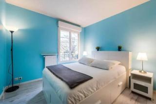 S10 Disney Shopping Center - 8