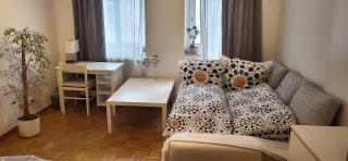 Von privat, Großes Zimmer sehr zentral in Bad Homburg Stadtmitte - Bad Homburg vor der Höhe - 3