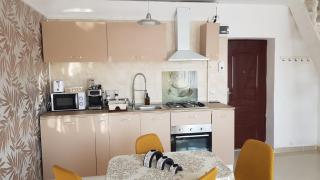 COSY 2 BEDROOM APARTMENT IN NEW TOWN - Braşov - 8