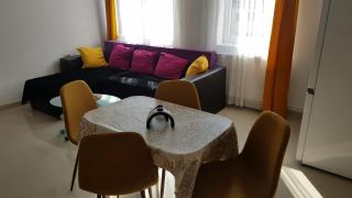 COSY 2 BEDROOM APARTMENT IN NEW TOWN - Braşov - 3