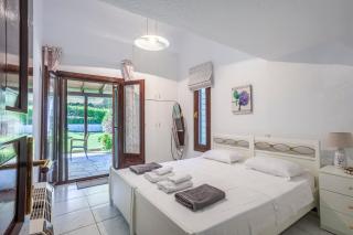 Luxurious Sani Villa Luna with shared pool - 3