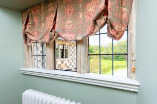 Manor Estate - Two Accommodation Wings - Sleeps 14 - 9