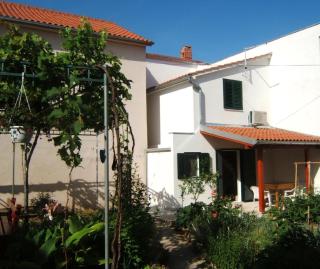 Gemütliche Wohnung in Murter mit Großer Terrasse - 9