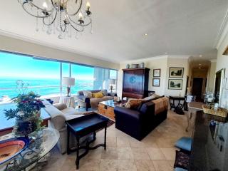 Stylish Penthouse with 180 degree Ocean Views! - Cape Town - 7