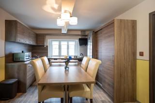 Spacious Apartment 20 Min from National Theatre - Praga - 5