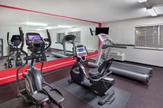 Ramada by Wyndham Bowling Green - Bowling Green - 3