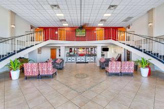Ramada by Wyndham Bowling Green - Bowling Green - 2