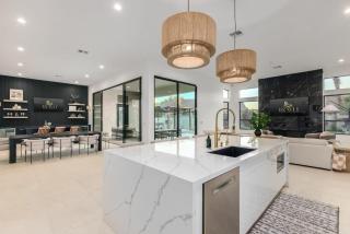 Anderson LUX Estate Private Bar&Pool Sleeps 12 - Phoenix - 1