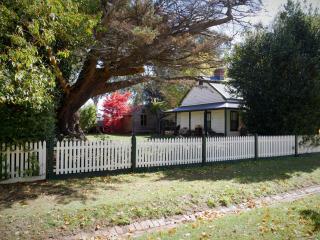 Lynden Cottage - built 1884 in the heart of town - Trentham - 3