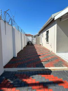 Hidden Bliss Guesthouse - 4