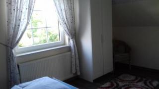 Liebevoll eingerichtetes Ferienhaus mit Garten und nur 500 m bis zum Nordseestrand - Butjadingen - 2
