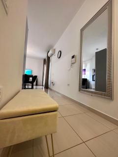 White Coast Apartment - Sarandë - 8