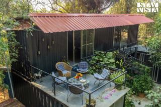 The Black Box- Pet Friendly at Puducherry by StayVista - Auroville - 9