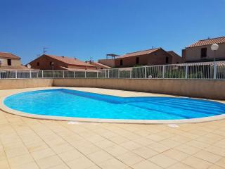 Pavillon 5 couchages avec piscine proche plage, terrasse et parking privé à Gruissan - FR-1-409-231 - Gruissan - 9