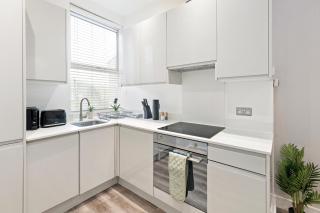 Rose Suite Camden Town 3 Bedroom Sleeps 11 - 7