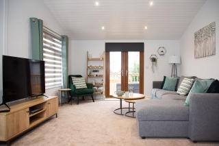 3 Bedroom lodge with hot tub - York - 0