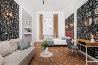 Spacious & Modern 6 Bedroom Apartment - Around The Main Market Square - by Upstairs - Krakow - 7