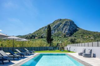 Del Sur Luxury Villa, Heated Pool & Utter Privacy, By ThinkVilla - Lefkogeia - 6
