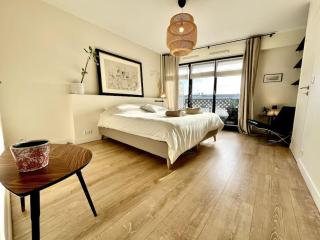 Parisian flat Eiffel tower view - Parijs - 8